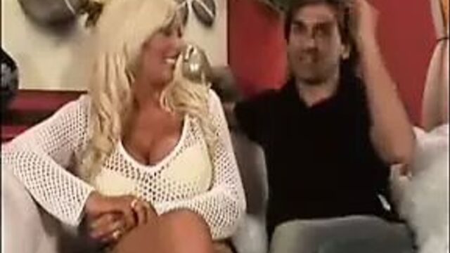 Super Hot Milf Lea Walker