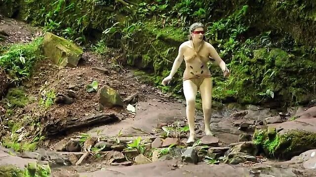 Lorenza izzo green inferno