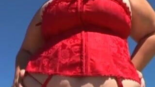 Big sexy Victoria