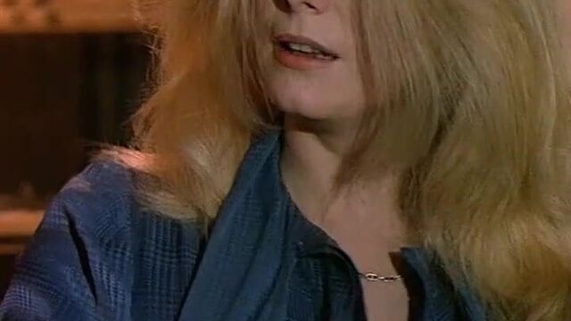 Catherine Deneuve- L'Agression (1975)