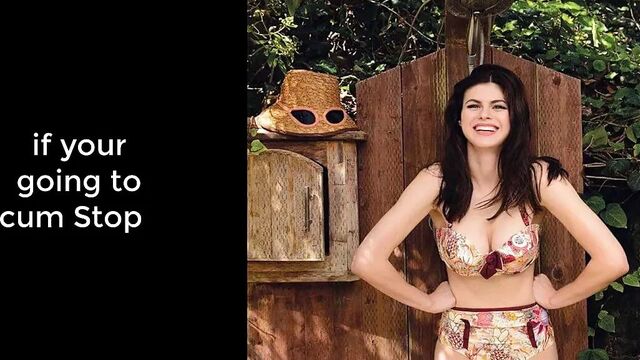 Alexandra Daddario (Joi)