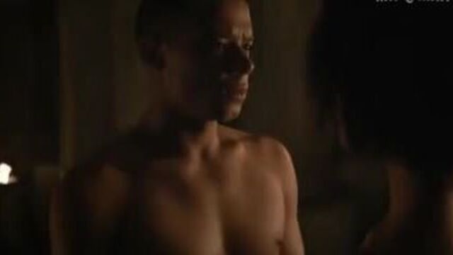 Nathalie Emmanuel meztelen jelenete a Game of Thronesban