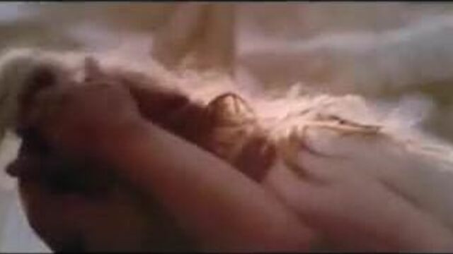 Amanda Seyfried - Red Riding Hood 03