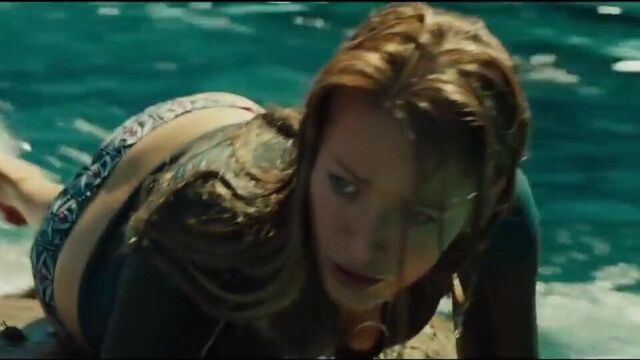 Blake Lively - The Shallows (trailer clips