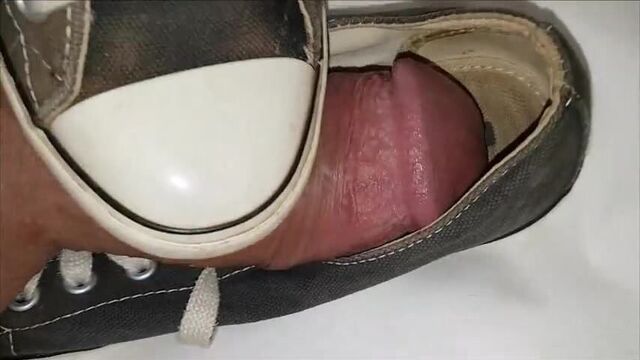 Sweaty converse allstars got fucked deep