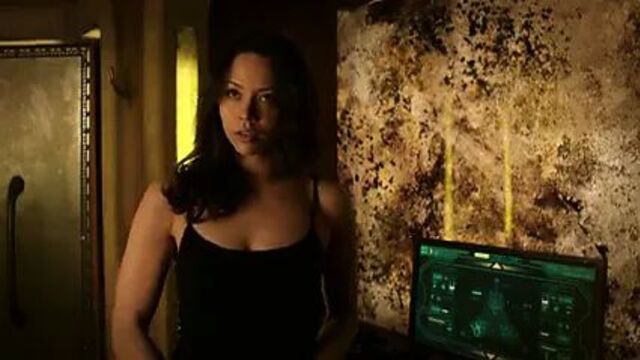 Melissa O'Neil, Ruby Rose - Dark Matter s01e07