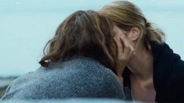 Ashley Judd in lesbian kiss from tata tota lesbians