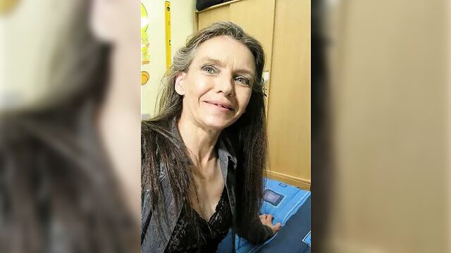 Grannies Parade - Slideshow