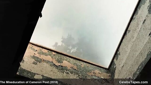 Chloe Grace Moretz – hot lesbian sex