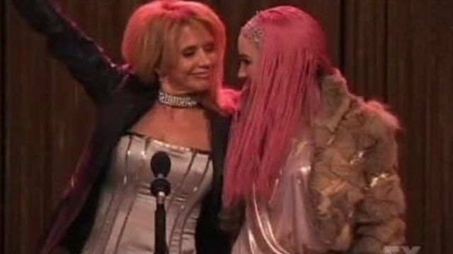 Rosanna Arquette and Ashley Johnson - Dirt