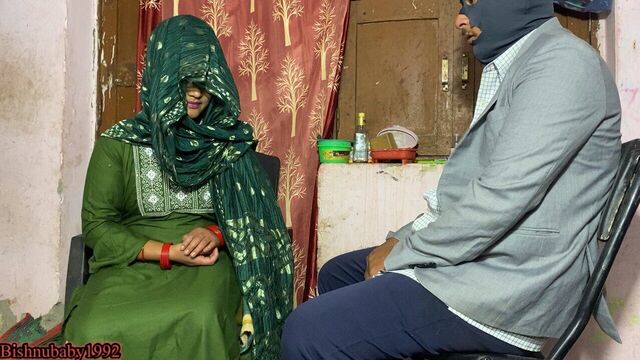 Hard Anal boss ne secretary ko salary badane ka jhasa dekae chudai kari