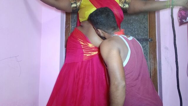 Beautiful Tamil Wife Navel Sucking Tongue Licking Sex Video part 1