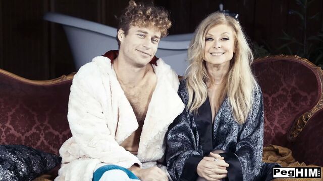 Nina Hartley Teaches anal play outside in nature