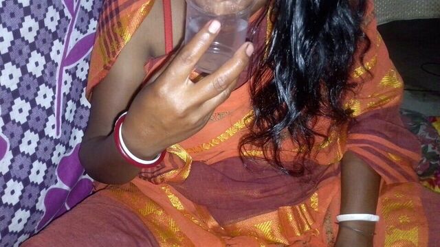 Aaj bhabhi ko Desi Daru pilakar aisa gand mara ki Lal Kar Diya