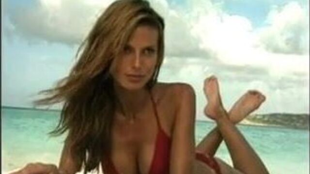 Heidi Klum - sexy swimsuit throwback