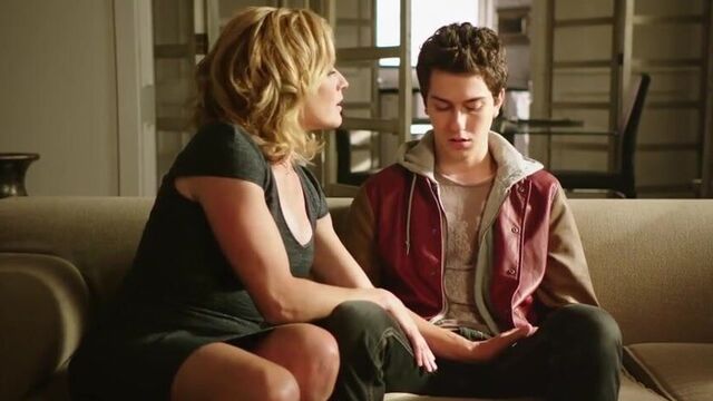 Elisabeth Shue - Behaving Badly