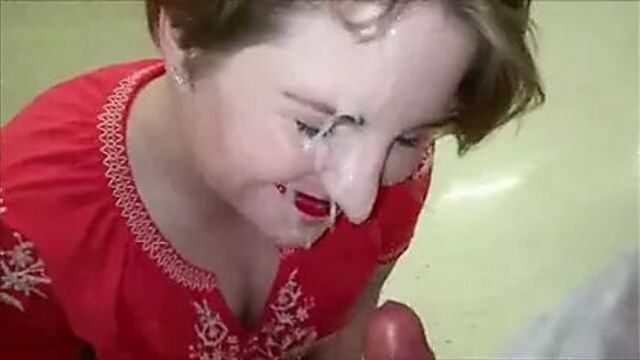 Facial for cfnm slut