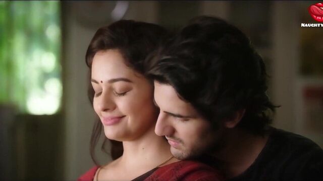 Tamil Actress Pooja Kumar Has Romantic Sex