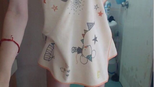 Young hipster slut blackmailed for a quick pump and dump