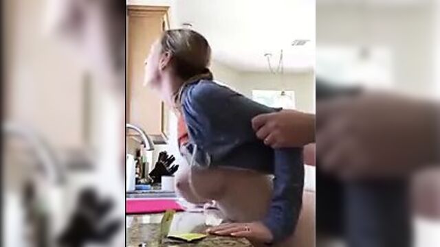 Amateur 654 blonde big boobs