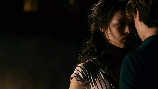 Paula Beer Nude in Werk ohne Autor (2018)