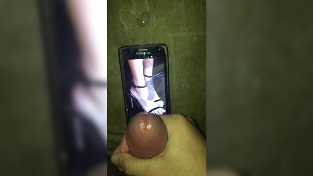 Cum On Angelina Jolie Sexy feet