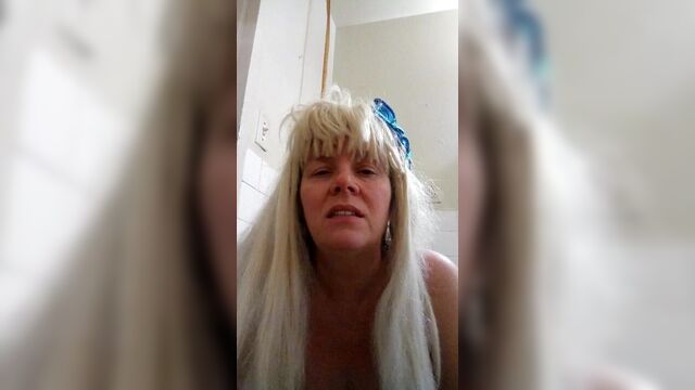 Blue eyes naked blonde pussy