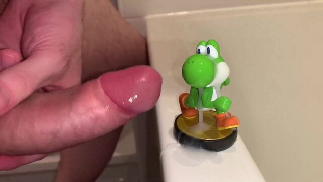 Hotglue: Yoshi amiibo