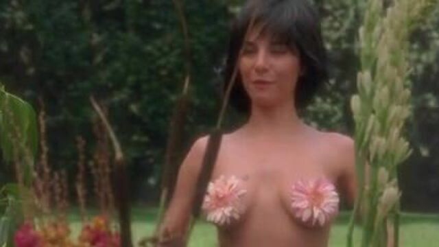 Martha Higareda - Ninas Mal 02